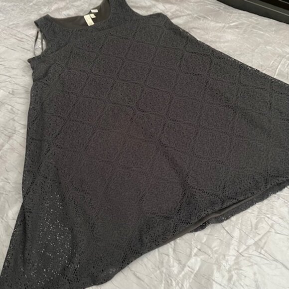 Emma & Michele Dress  - Black  - wide at the bottom - lace overlay  - size L - Picture 9 of 11